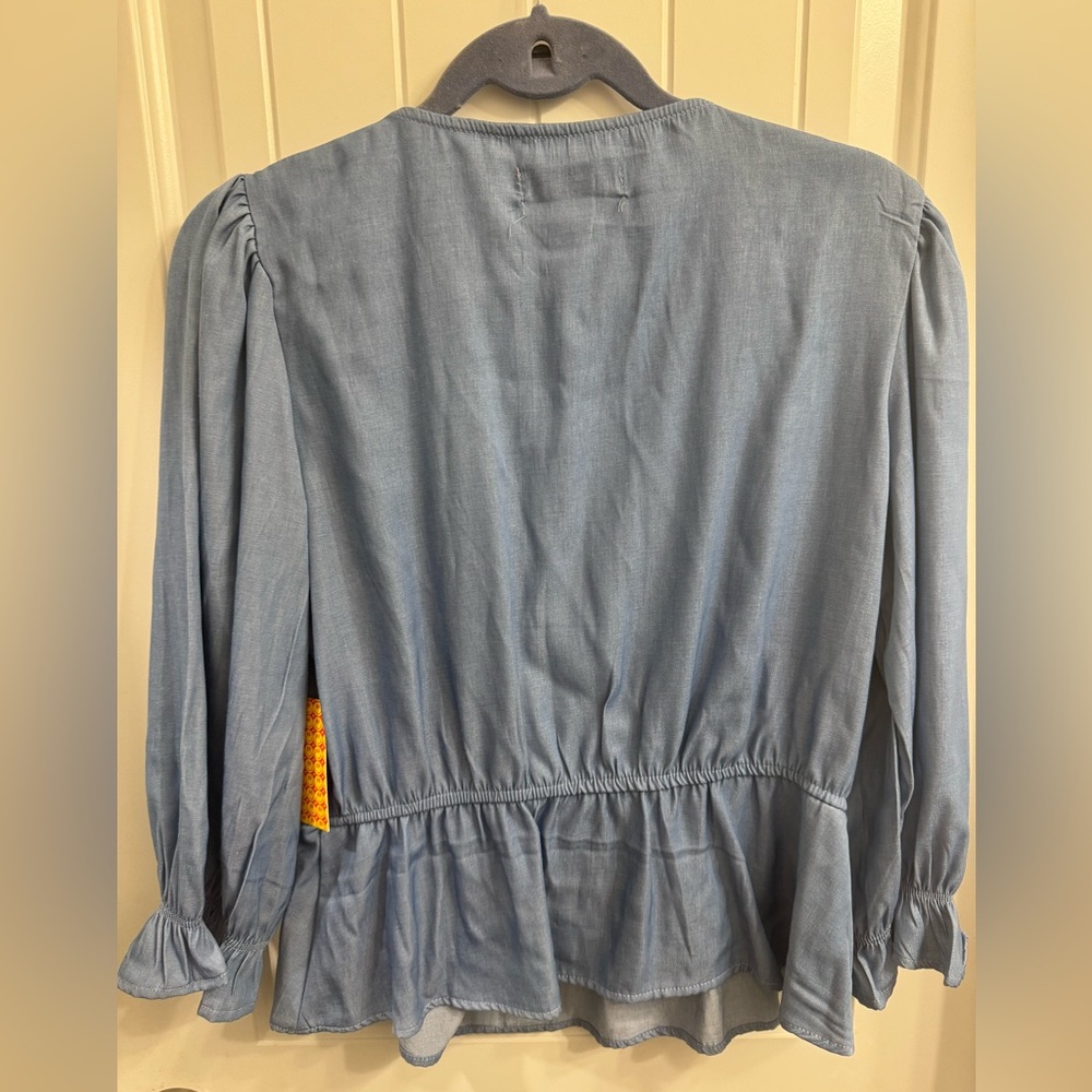 Coco & Shay NWT XL Denim Faux Wrap Top - Picture 5 of 6